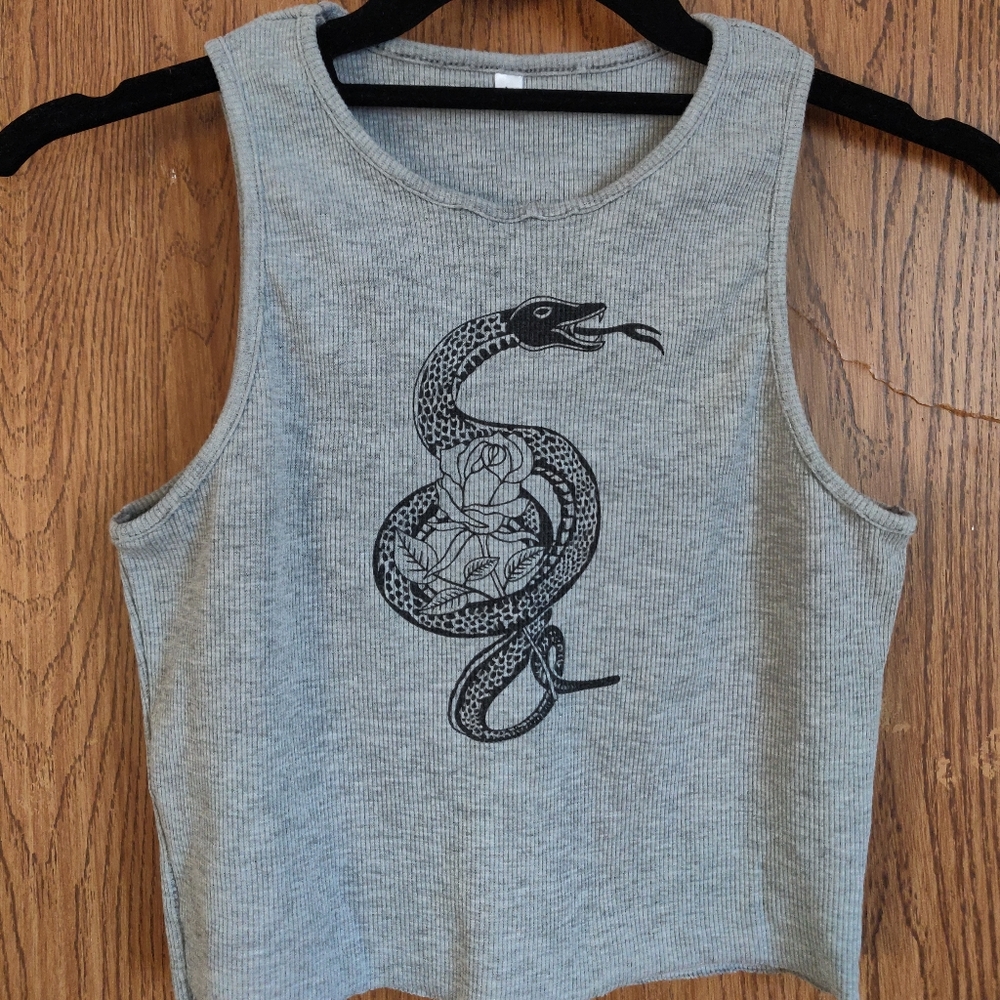 Grey cropped tank top